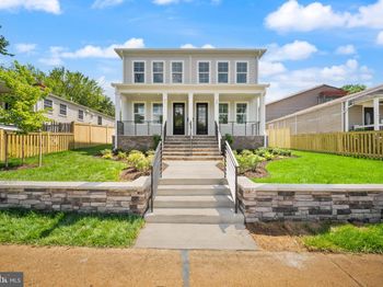 29 E Reed Avenue