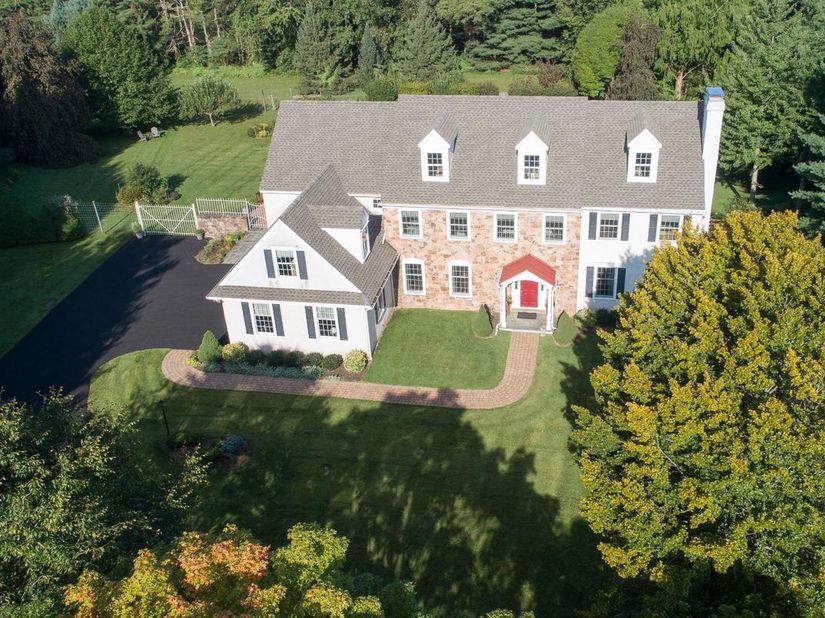13 Crestwood Circle, New Hope PA 18938