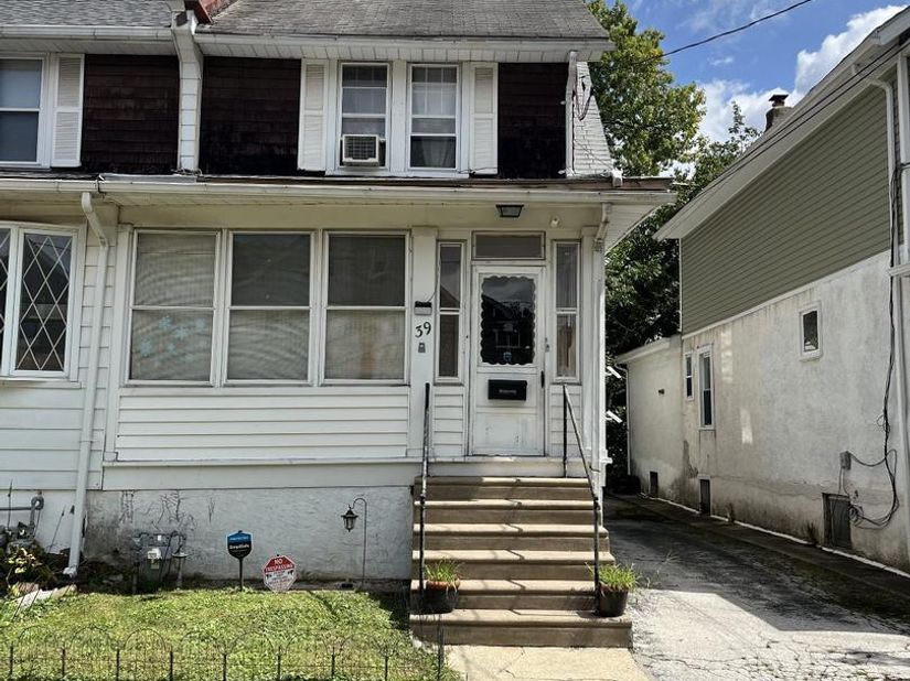 39 Beverly Avenue, Lansdowne PA 19050