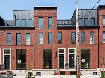 952 N 6TH Street