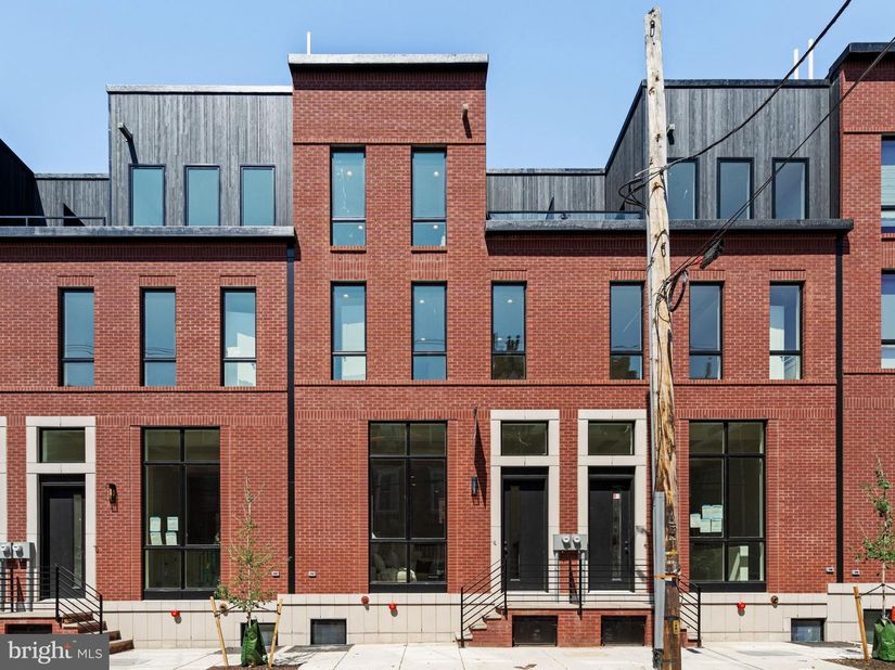 952 N 6TH Street, Philadelphia PA 19123