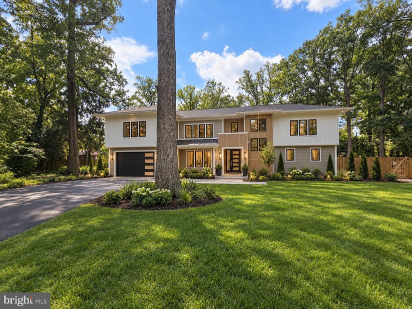 8615 Acorn Circle, Vienna VA 22180