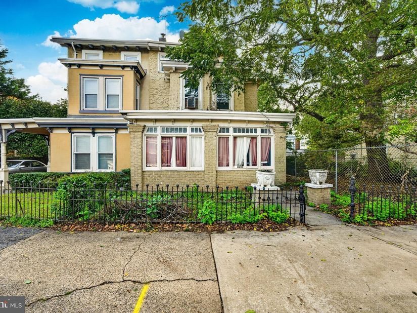 230 N 53rd Street, Philadelphia PA 19139