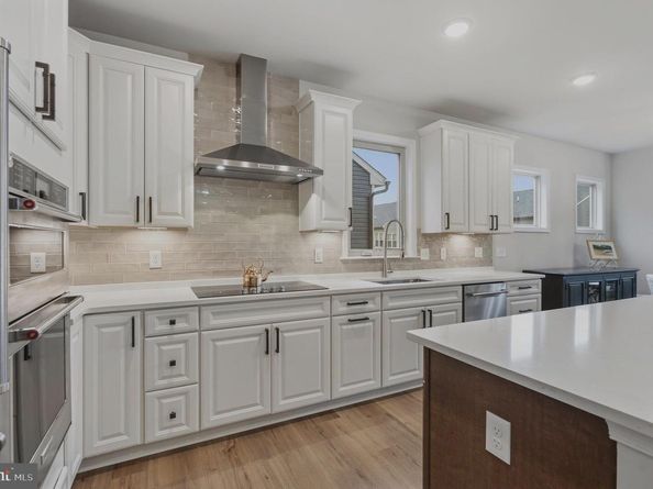 46337 Reddish Knob Drive, Sterling VA 20164