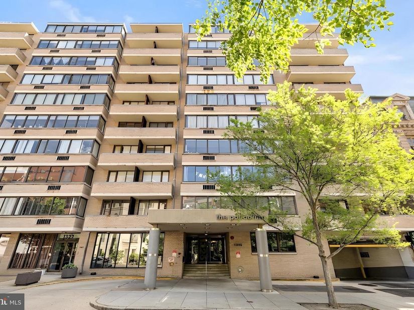 1325 18TH Street NW 1010, Washington DC 20036
