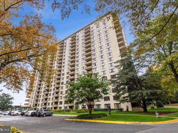 5225 Pooks Hill Road 422N, Bethesda MD 20814