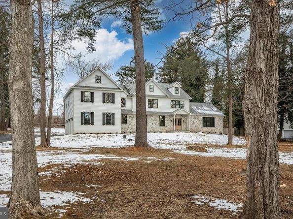 1427 Sugartown Road, Berwyn PA 19312