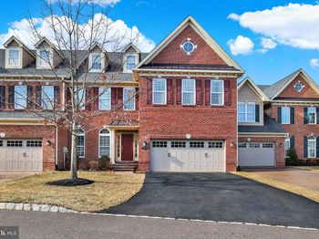 35 Rittenhouse Circle