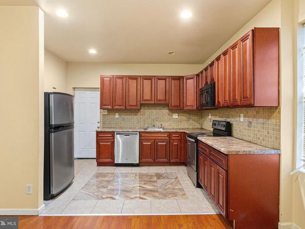 5446 Walnut Street, Philadelphia PA 19139