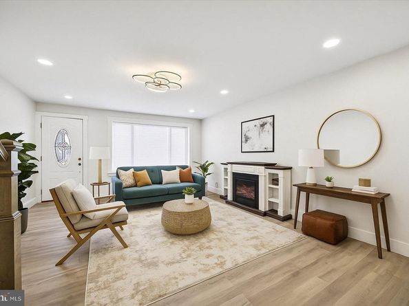 926 Winton Street, Philadelphia PA 19148