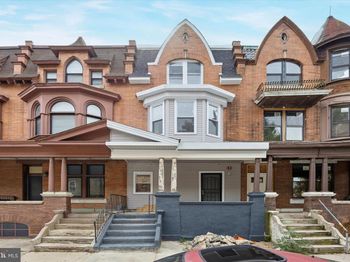 3208 W Diamond Street