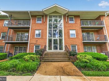 3334 Spring Lane