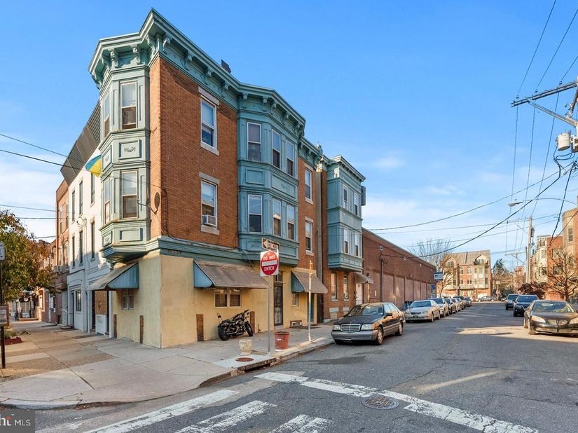 823 Christian Street, Philadelphia PA 19147