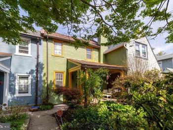 217 W Durand Street