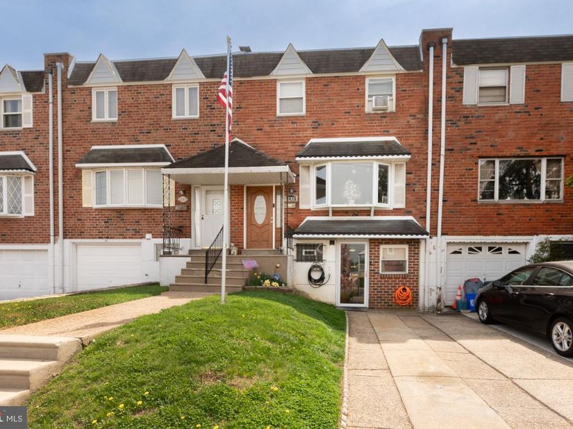 12307 Dunks Ferry Road, Philadelphia PA 19154