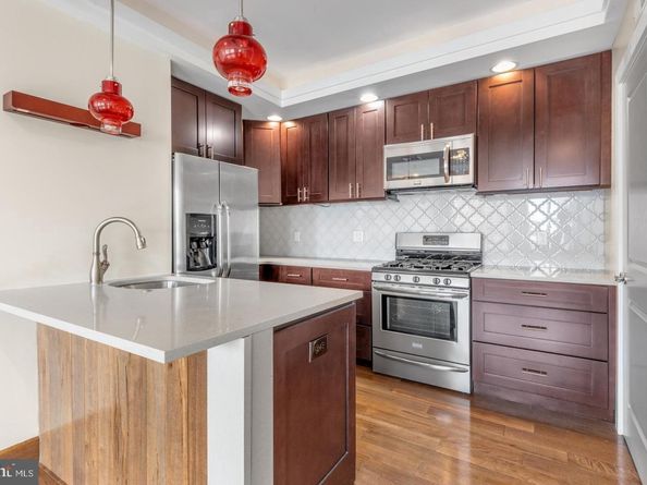 1241 Buttonwood Street 4C, Philadelphia PA 19123