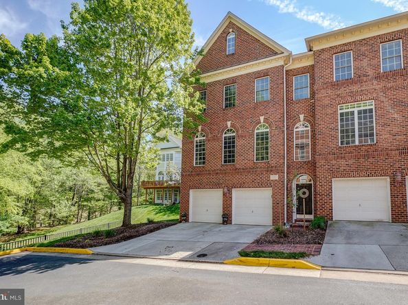 47816 Scotsborough Square, Sterling VA 20165