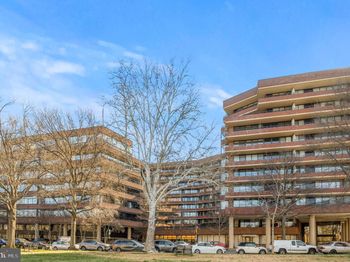 2555 Pennsylvania Avenue NW