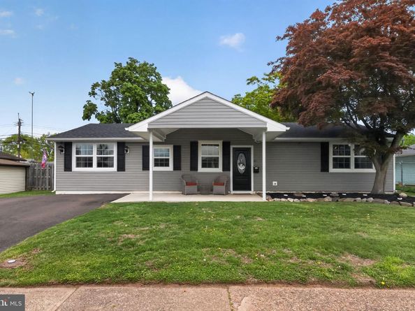 41 Stream Lane, Levittown PA 19055
