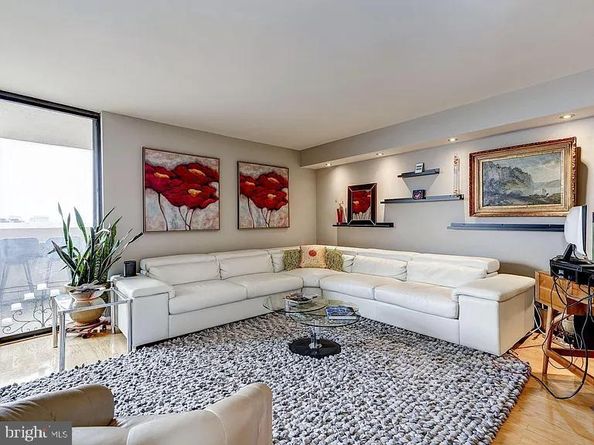 1101 S Arlington Ridge Road 913, Arlington VA 22202
