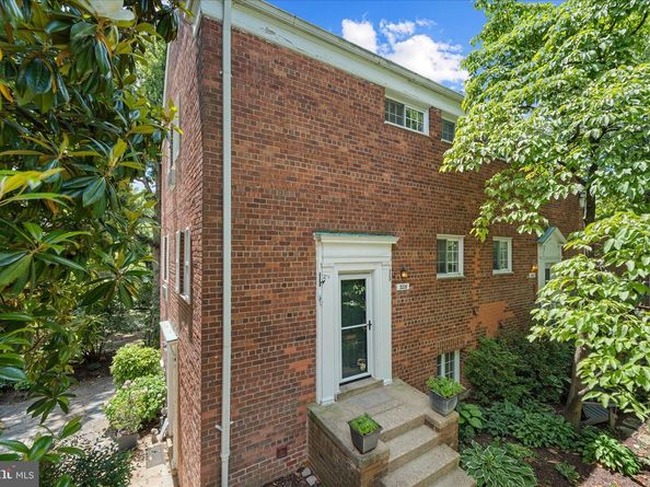 3226 Gunston Road, Alexandria VA 22302