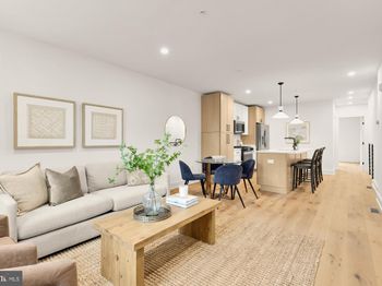 1325 Orren Street NE