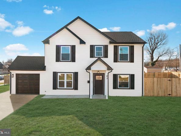 43 Petunia Road, Levittown PA 19056