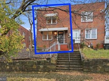 742 Congress Street SE