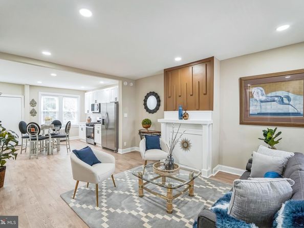 1915 W Airdrie Street, Philadelphia PA 19140