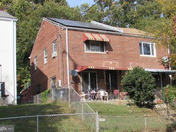 678 Brandywine Street SE