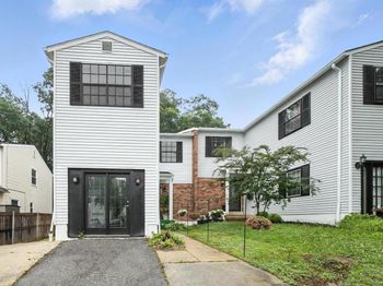 4362 Varnum Place NE