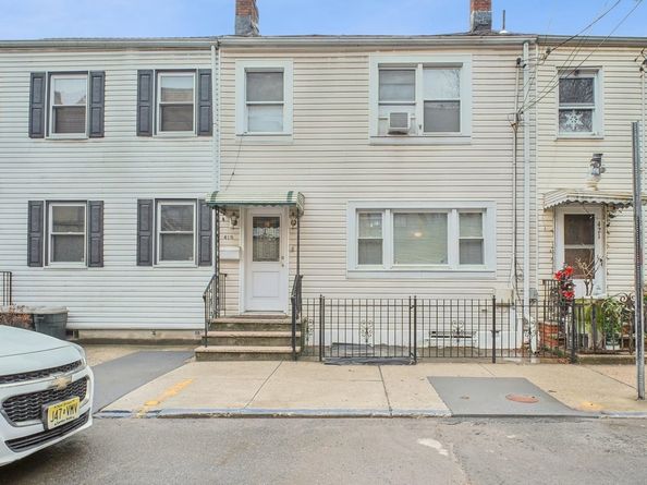 419 2nd St, Jersey City NJ 07302