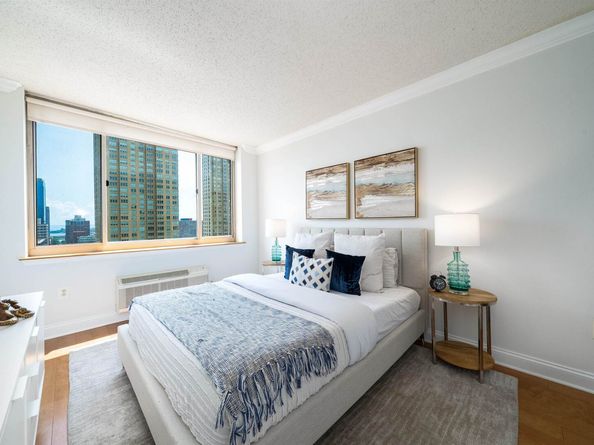 1 2nd St 2111, Jersey City NJ 07302