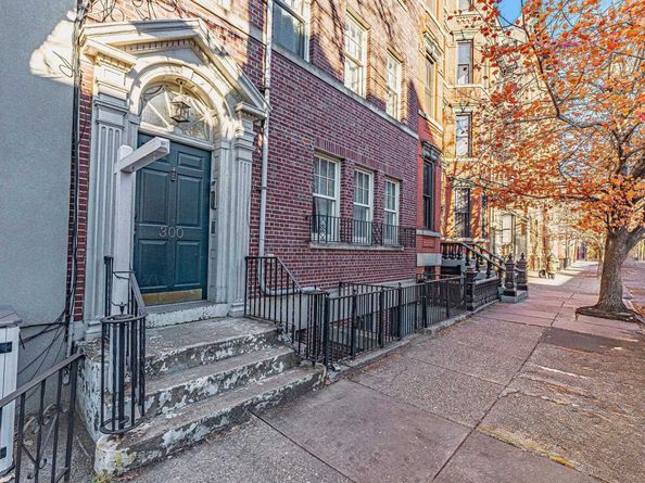 300 2nd St 2, Jersey City NJ 07302