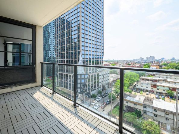 160 1st St 1013, Jersey City NJ 07302