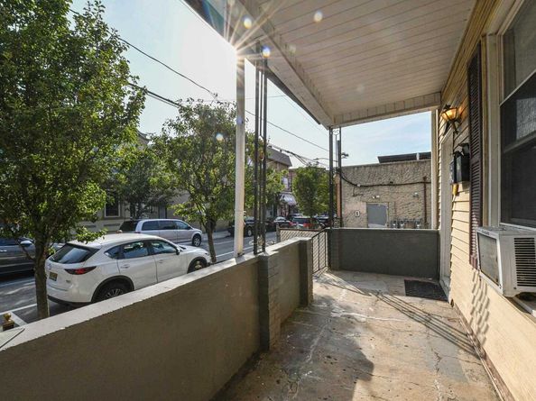 416 41st St, Union City NJ 07087