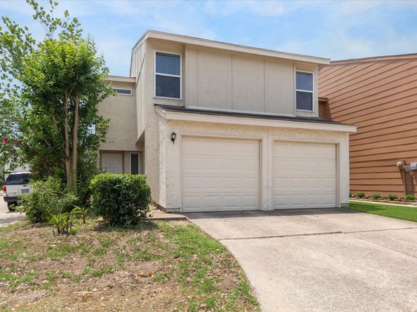 10311 Richmond Hill Drive, Houston TX 77041