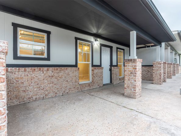 2127 Maximilian Street 10, Houston TX 77039