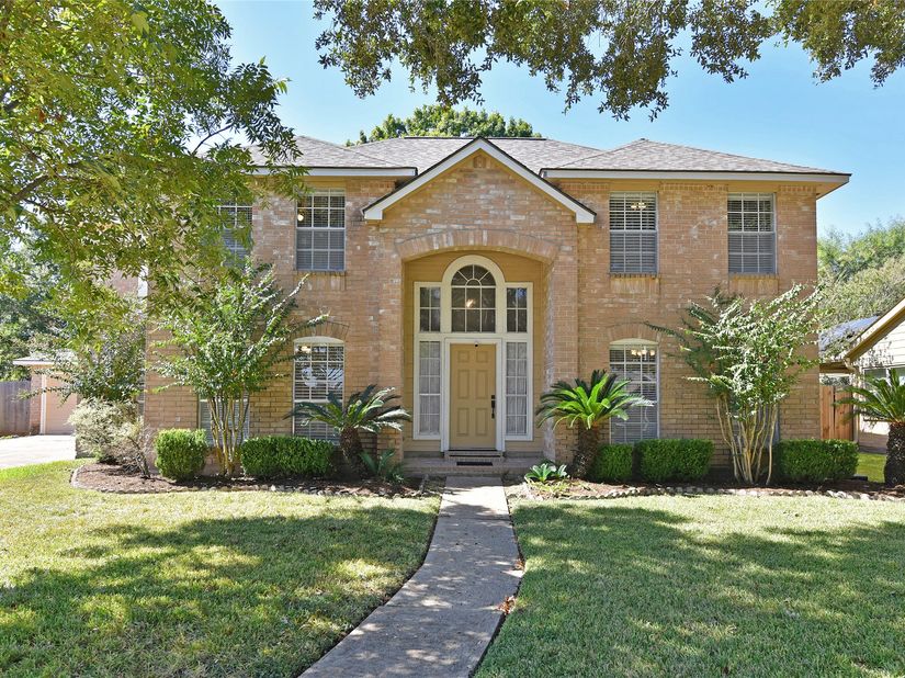 907 Sugarfield Court, Sugar Land TX 77498