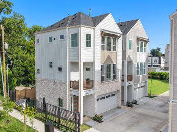 1106 Weiss Street