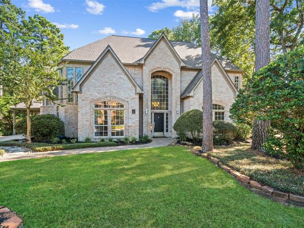 46 Rolling Links Court, The Woodlands TX 77380