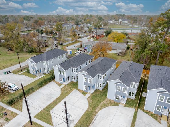 8709 Westcott Road A and B, Houston TX 77016