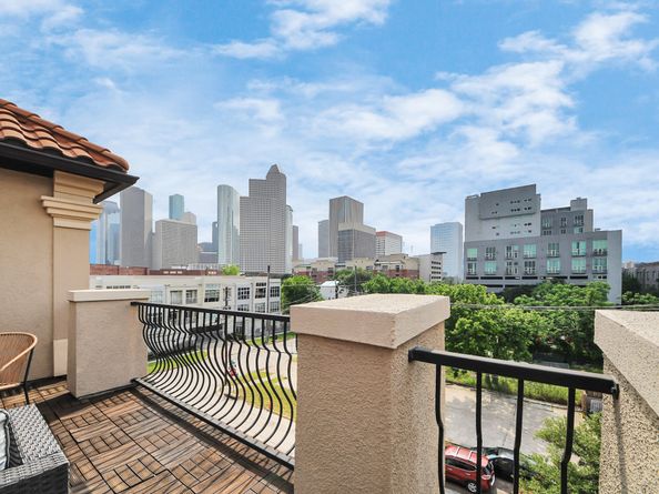 2008 Helena Street, Houston TX 77002