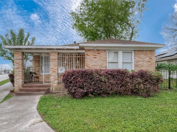 5009 N Main Street, Houston TX 77009