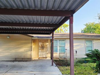 5231 Lyndhurst Drive