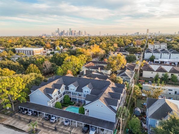 1621 Heights Boulevard 3, Houston TX 77008