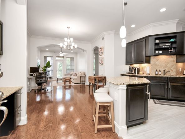 2120 Kipling Street 306, Houston TX 77098