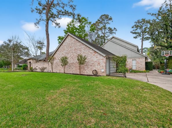 10022 Bayou Glen Road, Houston TX 77042