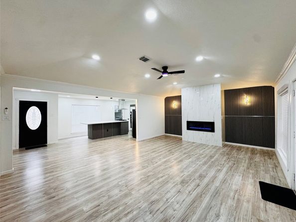 2326 Briarview Drive, Houston TX 77077