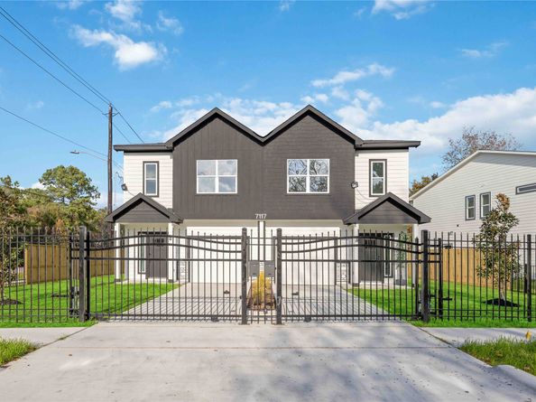 7117 Springdale Street A/B, Houston TX 77028